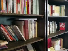 -荒岛书店(黄县路店)