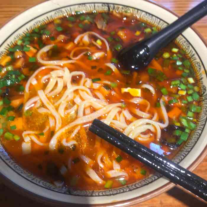 西岐一口香(曼哈顿广场店)-"因为公司在旁边所以每次想吃面就到这边来