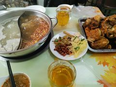 -荣吉招牌自助骨头锅(顾乡店)