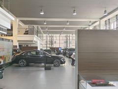 -上海星瀚奔驰4S店(红柳路店)