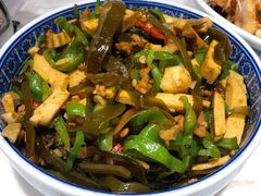青椒海带炒臭干-曾家厨房·新徽菜(高新天柱路店)