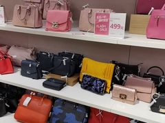 -唯品会(北京国瑞城店)