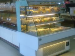 面包甜点陈列柜-东南饼庄(南昌市卫生学校住宅区店)