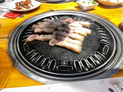 -唯成•韩国炭火烤肉 유성고기