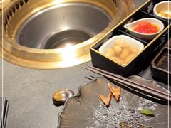 -铭牛烧肉·和牛海鲜自助(高新月牙湖店)