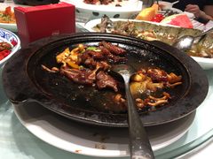 杂菌黑椒牛仔骨-泓历皇朝酒店(东亭店)