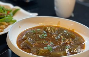 Homestyle Stewed Pork with Rice Noodles
