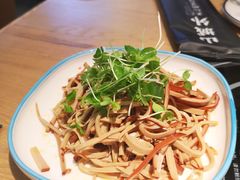 -山城外·非遗酸菜鱼(新都汇融店)
