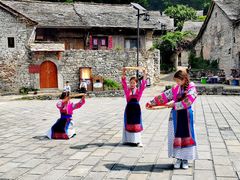 -高荡千年布依古寨旅游景区