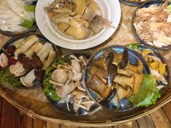 -老滇山寨•云南特色菜•地方菜•民族风情歌舞表演(金碧店)