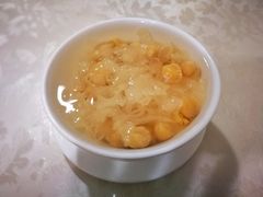 鹰嘴豆雪耳糖水-老周记顺德双皮奶