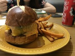 -HELLO 27 意面·沙拉·帕尼尼