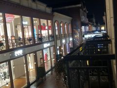 -王府井奥莱临潼小镇(临潼店)