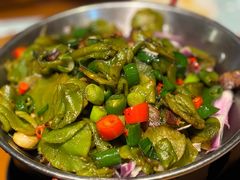 干锅脆莴笋-莲餐厅·湖北菜·潜江小龙虾店(愚园路店)
