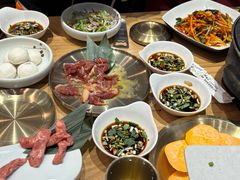 -青瓦餐厅·生鱼片·韩园烤肉(西塔店)