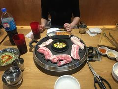 -江南猪肉商会无限续吃(弘大店)