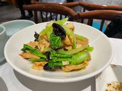 -江城小馆陕南妈妈菜·全球旅行餐厅(钟楼店)
