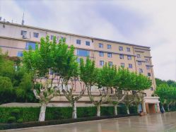 -华东饭店·园林式婚礼宴会厅酒店