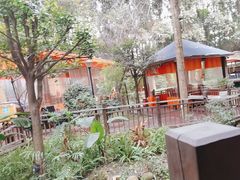 -二荆条·蜀鲜汇城市森林火锅