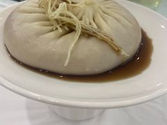 陈士荣蟹黄汤包-鸿运酒楼