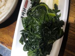 -老牌坊云南鱼豆花火锅(哈西万达店)