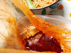 -亮亮面馆(经六路店)