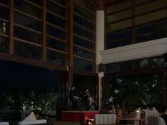 -亚龙湾喜来登·美景台大堂吧