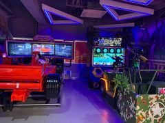 -嗨翻Hi-Fun竞技主题乐园·蹦床亲子生日轰趴(国光1937店)