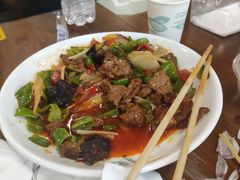 -歹歹的加个面过油肉拌面