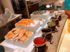 自助取餐区-咖啡苑自助餐厅·中国大饭店