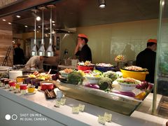 自助取餐区-威珀斯酒店·珀萃美食餐厅 | 海鲜刺身·现烤生蚝·特色烤肉