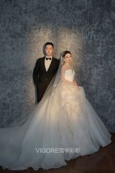 -雪中彩影婚纱摄影·微光艺术中心