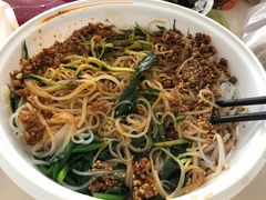 -吴记酱骨炖菜馆(康安路店)