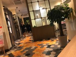 -苑苑发型设计