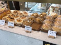 -欢牛蛋糕屋(萧山万象汇店)