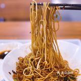 “她”羡慕的1.9元生煎包大餐！