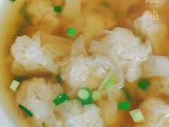 -张阿三馄饨店