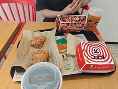 -肯德基(彩云城店)