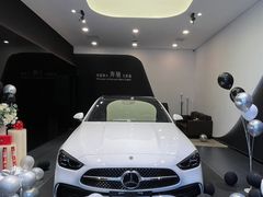 -奔驰北京极光星徽(四元桥店)
