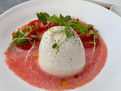 意式奶冻配当季水果-Mercato莫卡多露台餐厅与酒吧(K11店)