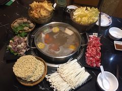 -四点金潮汕鲜牛肉火锅(金猴名居店)