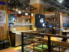 大堂-洪氏嗨捞·广东猪肚鸡·椰子鸡火锅(西咸万象城店)