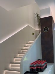 -LJOY丽锦造型·烫发染发