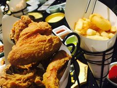 薯条炸鸡拼盘-猪啊牛呀羊啊铜盘烤肉(正大广场店)