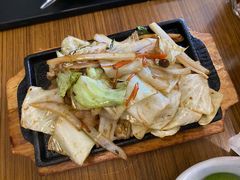 五花豬炒時蔬-和民居食屋(站前店)