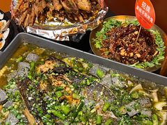 -何师烧烤Pro ·江湖川菜·小龙虾·精酿(太古里旗舰店)