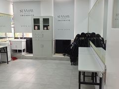 -首脑美容美发化妆美甲培训学校(龙岗校区)