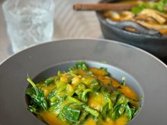 豌豆黄浸豌豆尖-半山腰·云南菜(侨福芳草地店)