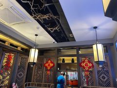 -野山舂·贵州现舂酸汤牛肉(民生路店)