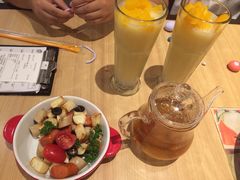 -必胜客(WOW中心城店)